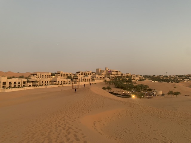 두바이 아부다비 그리고 카사르 알사랍